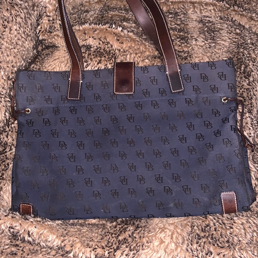 Vintage navy dooney & Burke purse